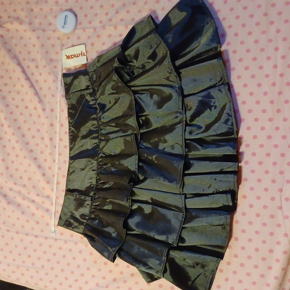 Ruffled mini skirt